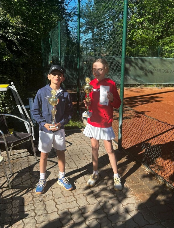 Tournament victories for Noah and Sascha